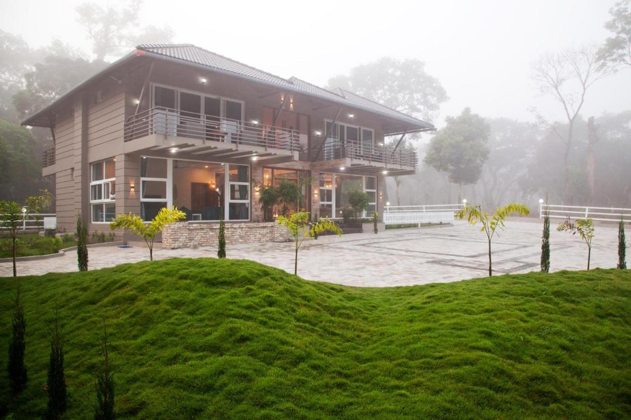 Coffee & Mist Luxury Villa- Comp Breakfast, Pool, Lounge, And Coffee Estate By Stayvista Madikeri Exterior foto