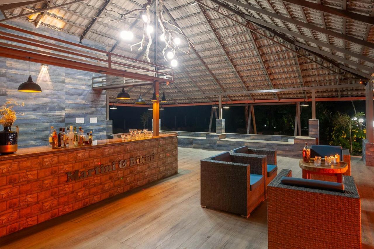 Coffee & Mist Luxury Villa- Comp Breakfast, Pool, Lounge, And Coffee Estate By Stayvista Madikeri Exterior foto