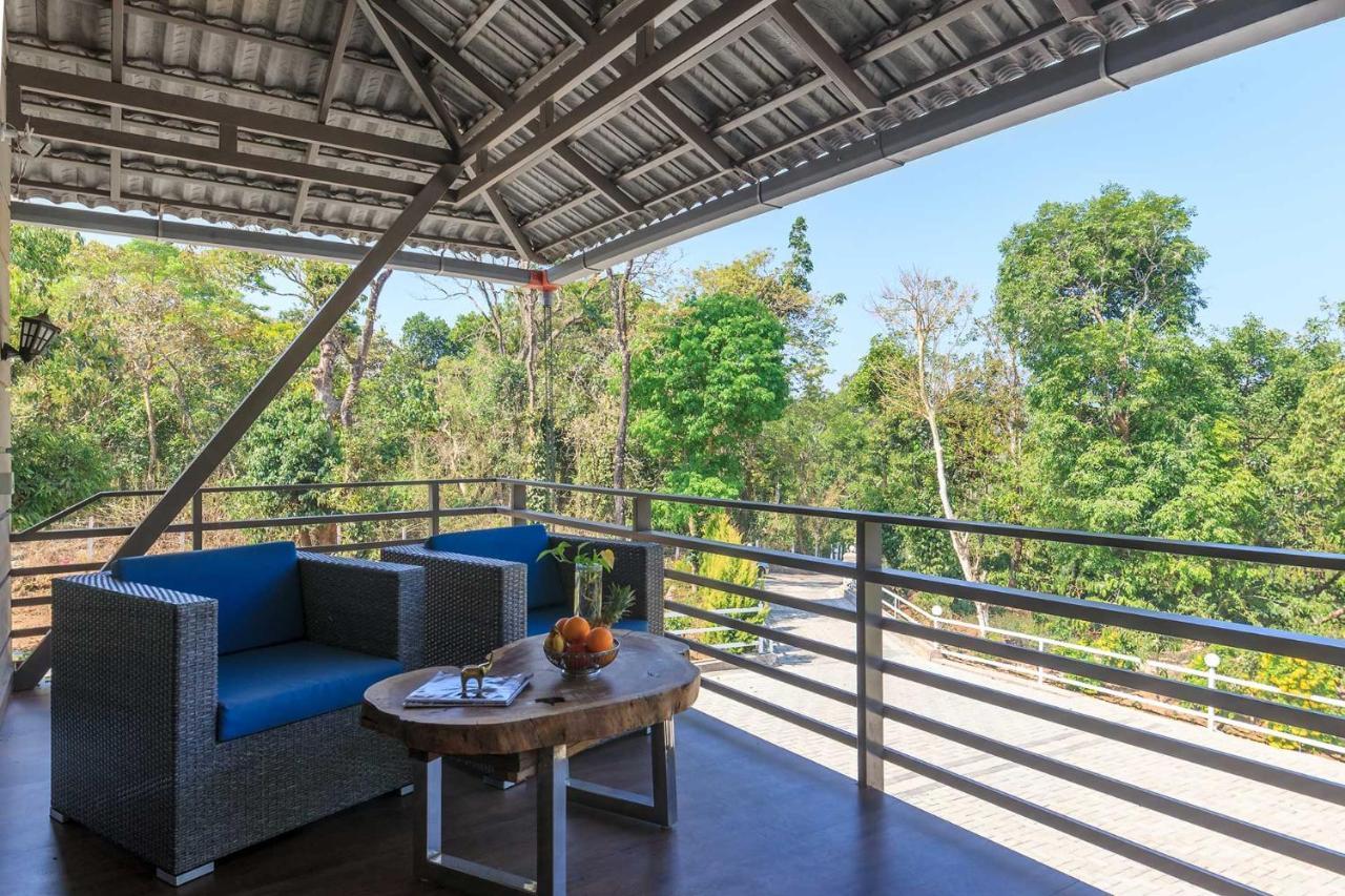 Coffee & Mist Luxury Villa- Comp Breakfast, Pool, Lounge, And Coffee Estate By Stayvista Madikeri Exterior foto
